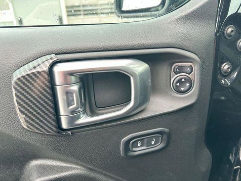 Certified 2023 Jeep Gladiator Sport image 15