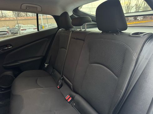 Used 2019 Toyota Prius L Eco image 16
