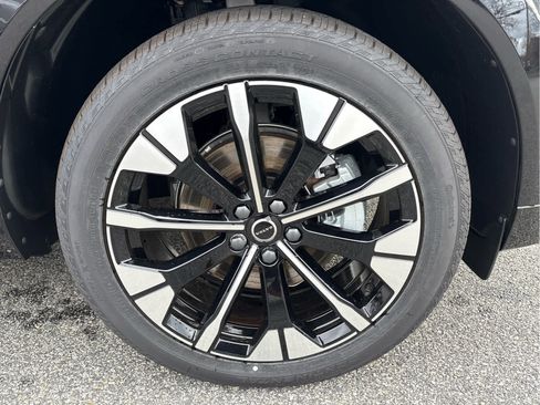 New 2026 Volvo XC60 B5 Plus w/ Protection Package Premier image 10