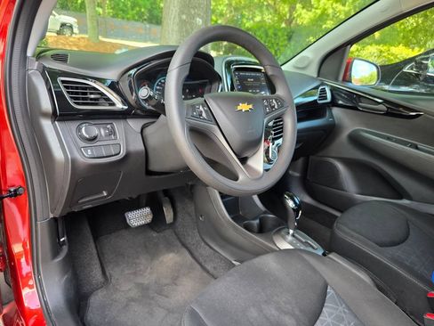 Used 2022 Chevrolet Spark LT FWD image 11