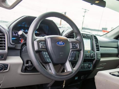 Used 2019 Ford F250 XLT w/ XLT Premium Package image 14