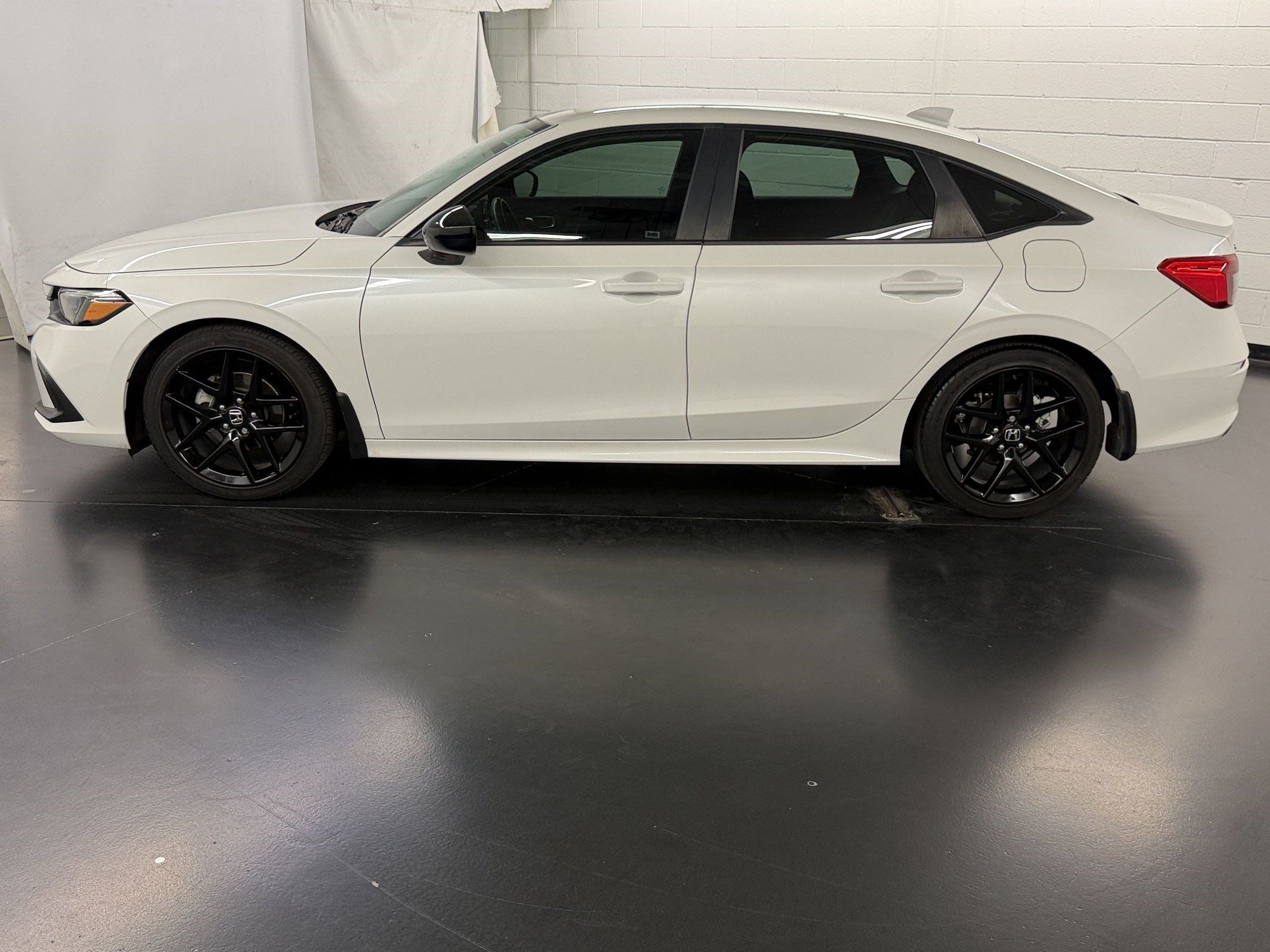 Certified 2024 Honda Civic Sport image 2