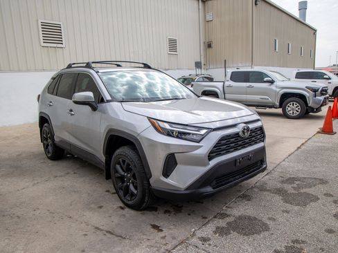 Used 2023 Toyota RAV4 XLE image 5