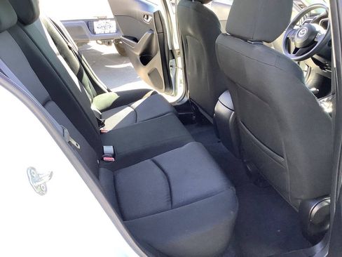 Used 2016 MAZDA MAZDA3 i Sport FWD image 31