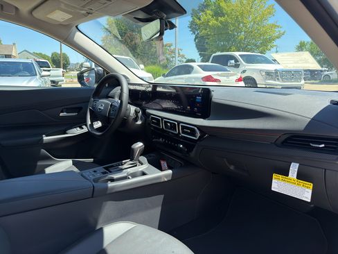 New 2026 Nissan Sentra SR FWD image 21