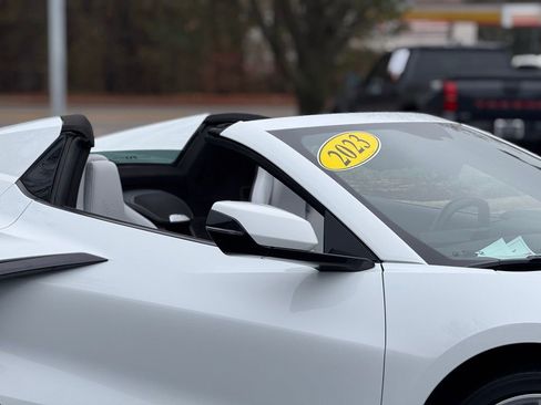 Used 2023 Chevrolet Corvette Stingray w/ Z51 Performance Package image 20