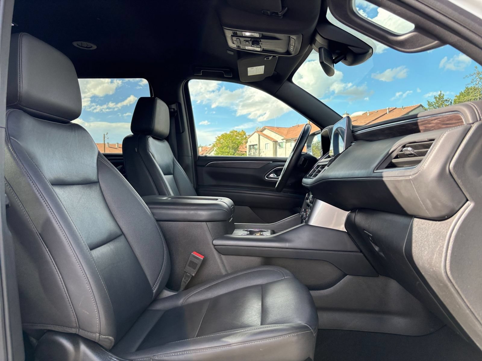 Used 2023 Chevrolet Tahoe LT w/ Luxury Package AWD/4WD image 38