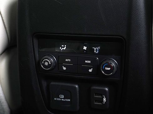 Used 2024 Buick Enclave Avenir image 16