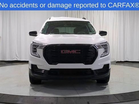 Used 2022 GMC Terrain SLE w/ Driver Convenience Package image 3