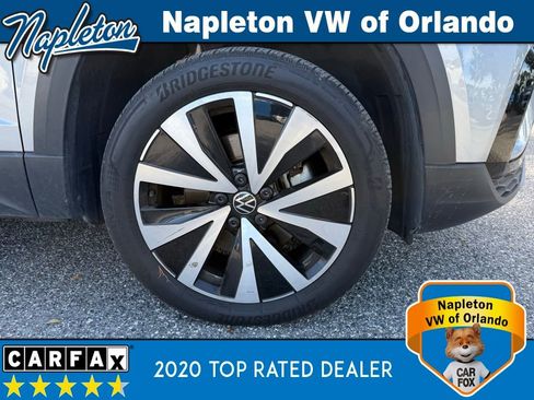 Used 2023 Volkswagen Taos SE image 9