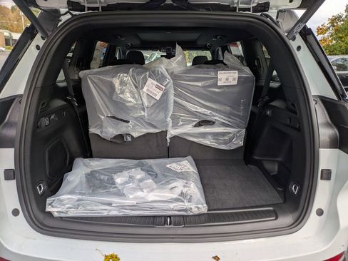 New 2025 Jeep Grand Cherokee L Limited w/ Luxury Tech Group II image 26