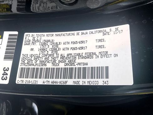 Certified 2018 Toyota Tacoma TRD Sport AWD/4WD image 34