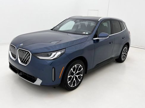Certified 2026 BMW X3 xDrive30i w/ Convenience Package AWD/4WD image 4
