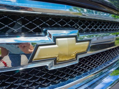 Used 2011 Chevrolet Silverado 1500 LT AWD/4WD image 9