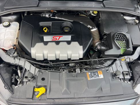 Used 2018 Ford Focus ST FWD image 40