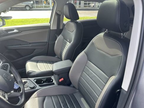 Used 2023 Volkswagen Taos SEL AWD/4WD image 15