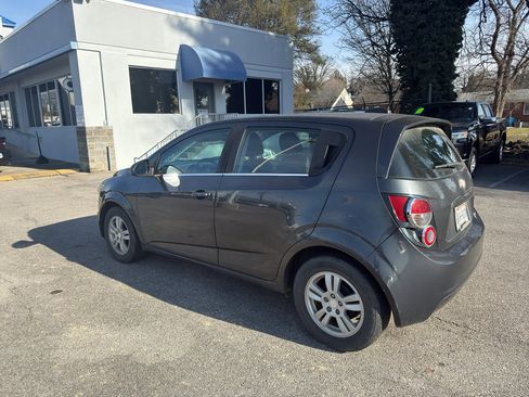 Used 2016 Chevrolet Sonic LT image 2