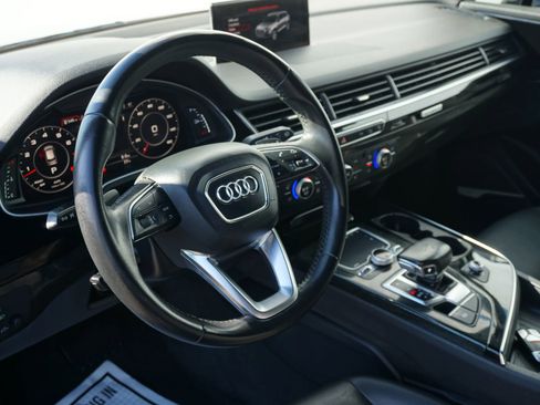 Used 2017 Audi Q7 3.0T Premium Plus w/ Premium Plus Package image 7