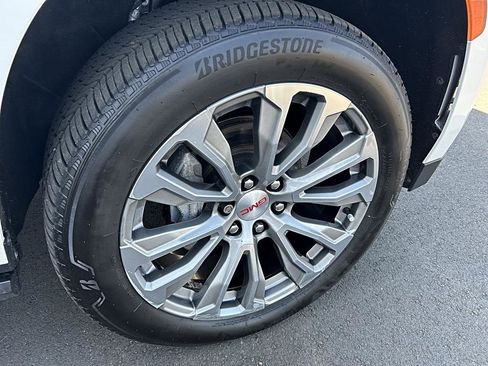 Used 2021 GMC Yukon XL Denali w/ Denali Premium Package image 36