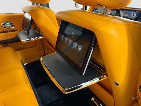 Used 2026 Rolls-Royce Cullinan image 37