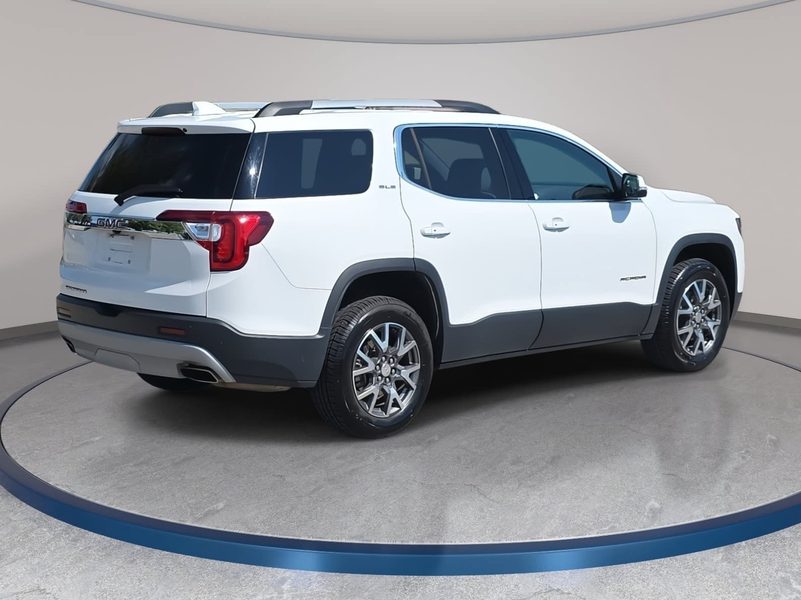 Used 2022 GMC Acadia SLE w/ Driver Convenience Package FWD image 5