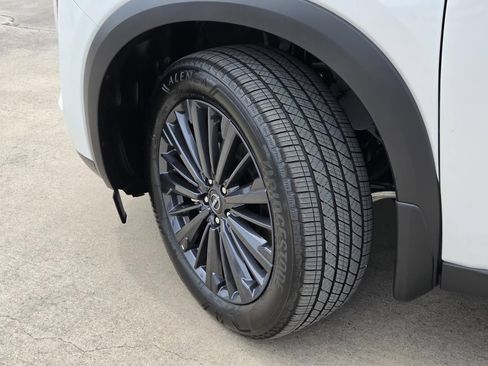 New 2026 Nissan Pathfinder SL w/ SL Premium Package FWD image 9