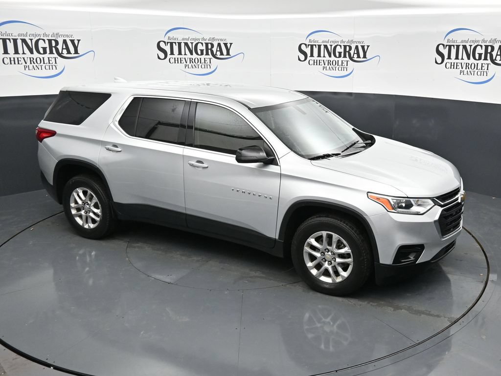 Used 2021 Chevrolet Traverse LS FWD image 18