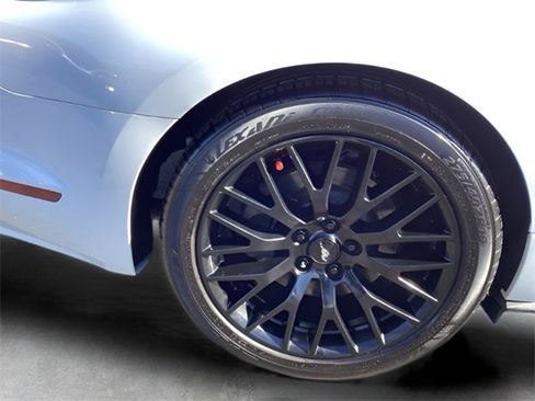 Used 2017 Ford Mustang GT w/ GT Performance Package image 11