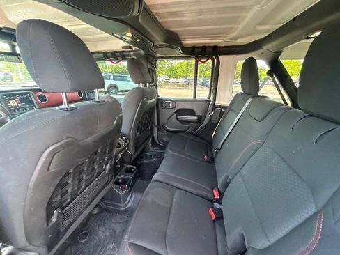 Used 2021 Jeep Wrangler Unlimited Rubicon AWD/4WD image 11