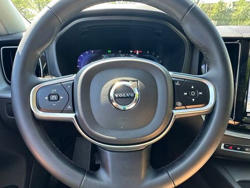 Used 2023 Volvo XC60 B5 Core AWD/4WD image 29