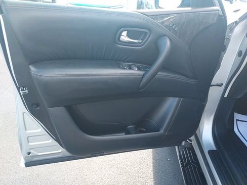 Used 2023 Nissan Armada Platinum w/ Captain's Chairs Package RWD image 12