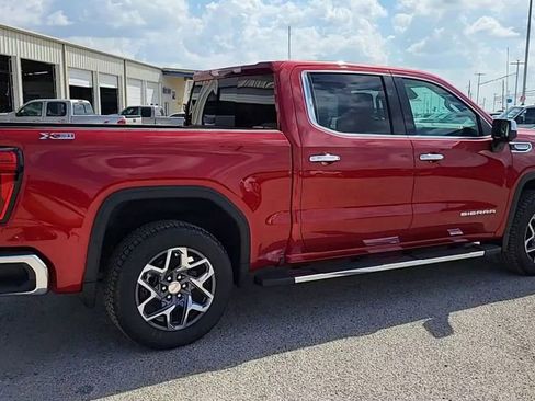 New 2026 GMC Sierra 1500 SLT image 8