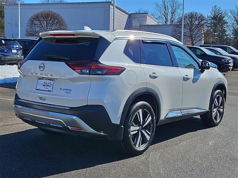 Used 2023 Nissan Rogue Platinum w/ Platinum Premium Package image 8