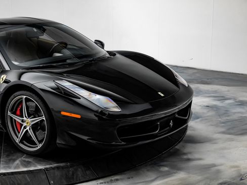 Used 2012 Ferrari 458 Italia Coupe image 25