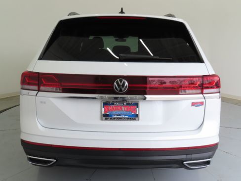 New 2026 Volkswagen Atlas SE FWD image 5