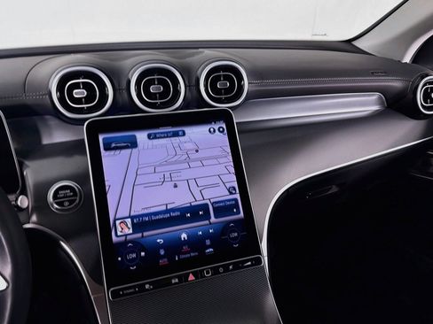 Certified 2024 Mercedes-Benz GLC 300 image 21