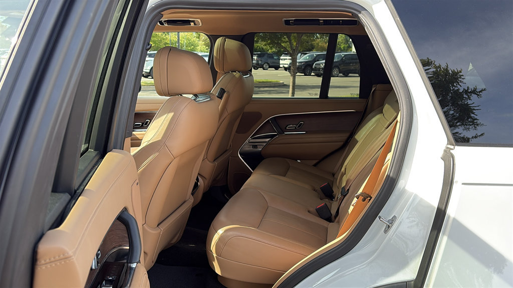 Used 2023 Land Rover Range Rover SE AWD/4WD image 24