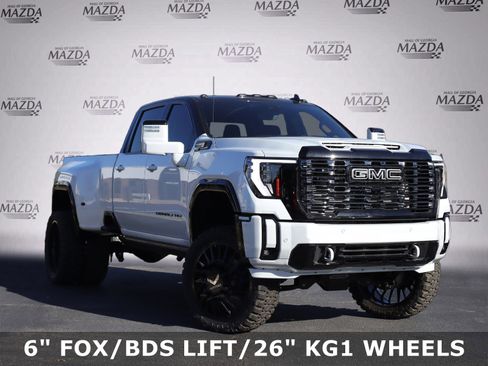 Used 2026 GMC Sierra 3500 Denali Ultimate w/ LPO, Black Badging Package image 2