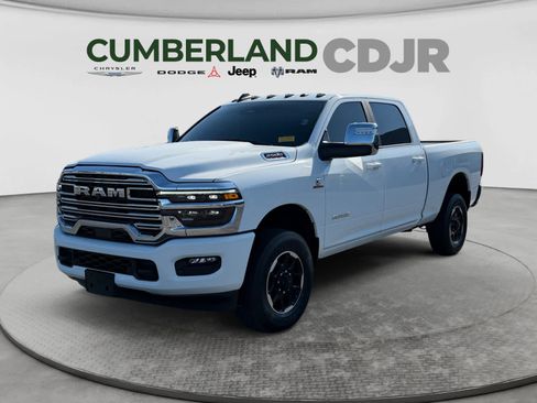 Used 2025 RAM 2500 Laramie AWD/4WD image 1