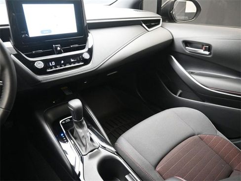 Used 2024 Toyota Corolla SE w/ SE Premium Package image 32
