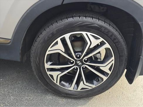 Used 2020 Hyundai Santa Fe Limited image 13