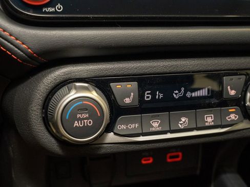 New 2025 Nissan Versa SR w/ Trunk Package image 10