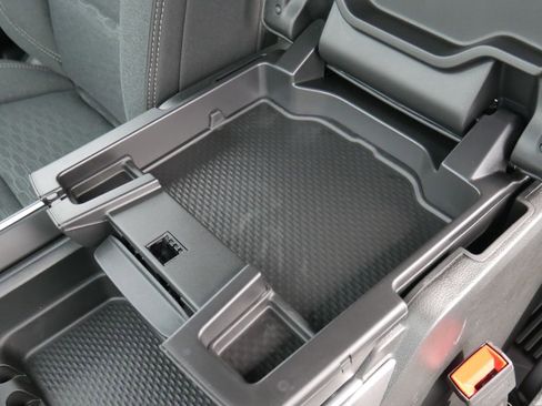 New 2026 RAM 1500 4x4 Crew Cab image 28