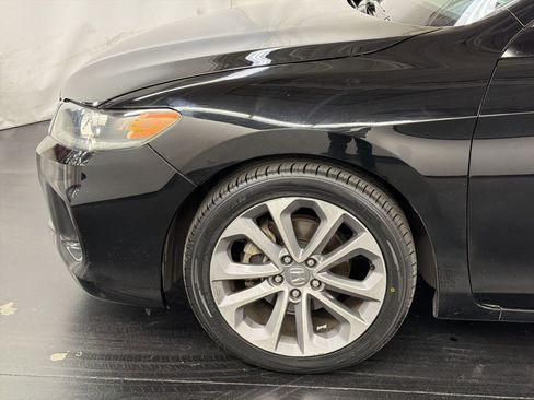 Used 2015 Honda Accord EX-L image 11