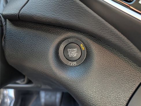 Used 2022 Jeep Cherokee Limited image 20