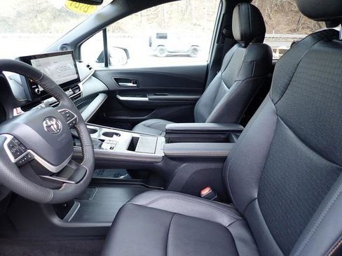 Certified 2026 Toyota Sienna XLE Woodland Edition image 16