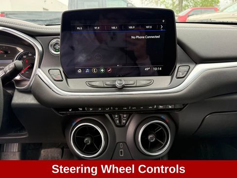 Used 2023 Chevrolet Blazer LT w/ Convenience Package FWD image 16