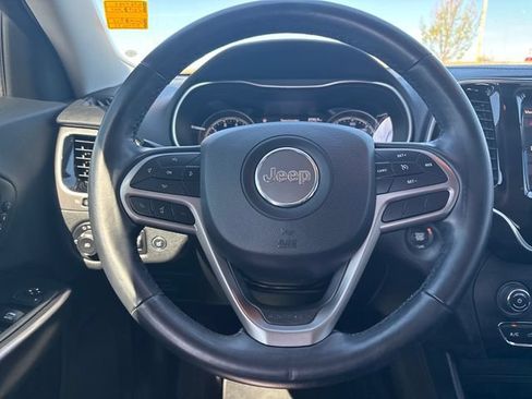 Used 2019 Jeep Cherokee Limited AWD/4WD image 14