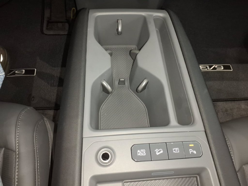 New 2026 Kia EV9 Wind AWD/4WD image 15