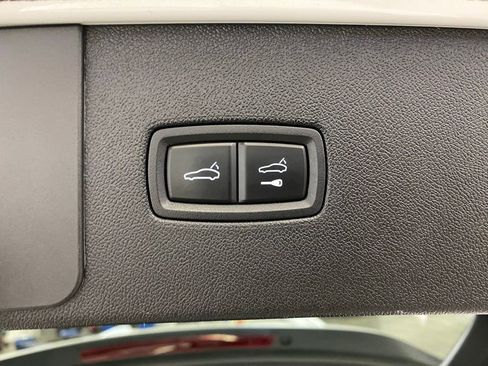 Used 2019 Porsche Cayenne AWD/4WD image 14
